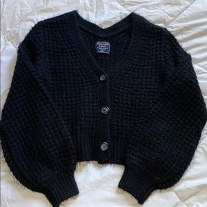 Abercrombie Cropped Cardigan